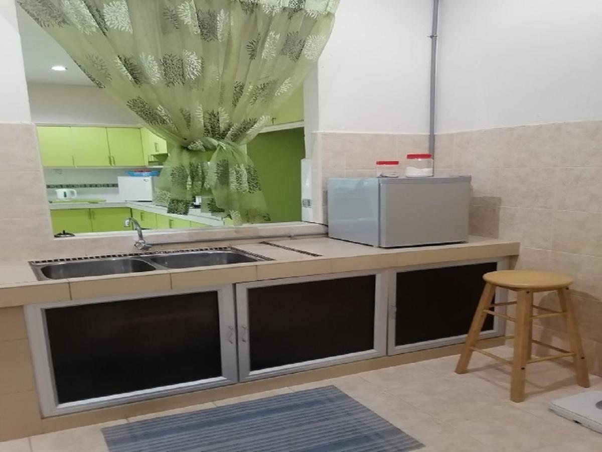 Bukit Baru Homestay Malacca エクステリア 写真