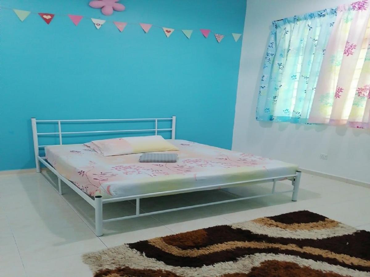 Bukit Baru Homestay Malacca エクステリア 写真